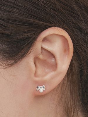 lottie pearl ribbon earring