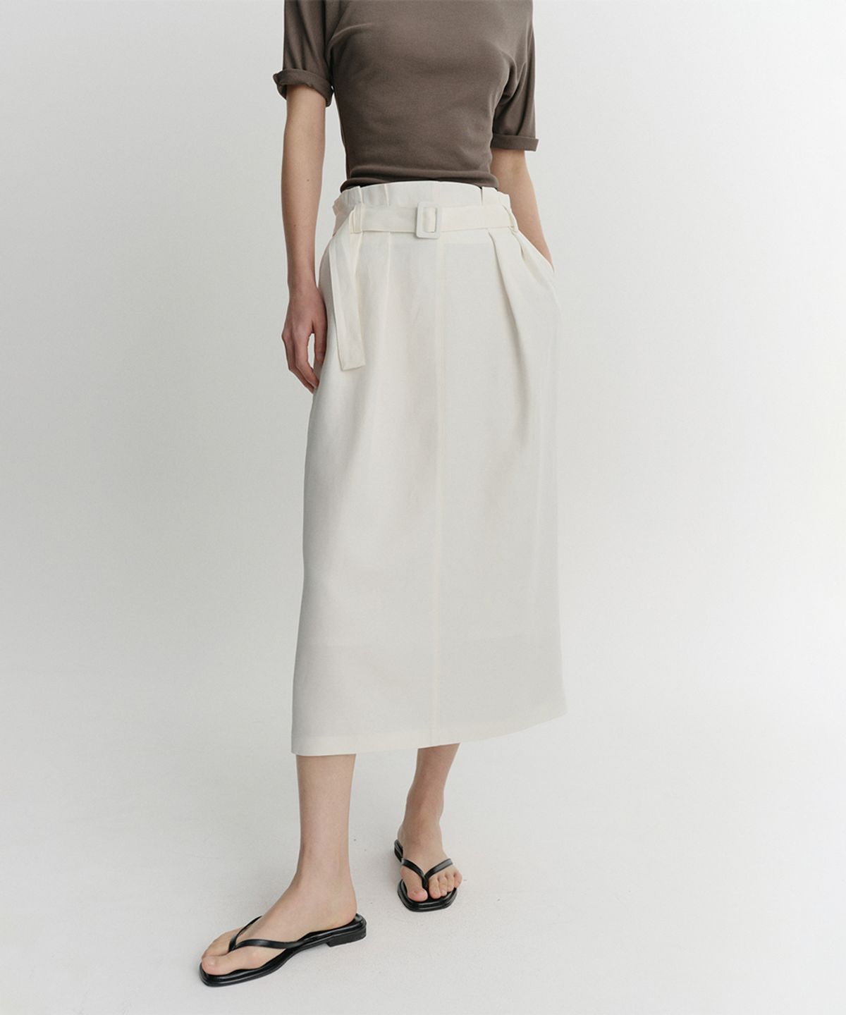 이아(EAAH) LINEN BELTED VOLUME SKIRT (WHITE)