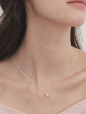 bloom pearl necklace