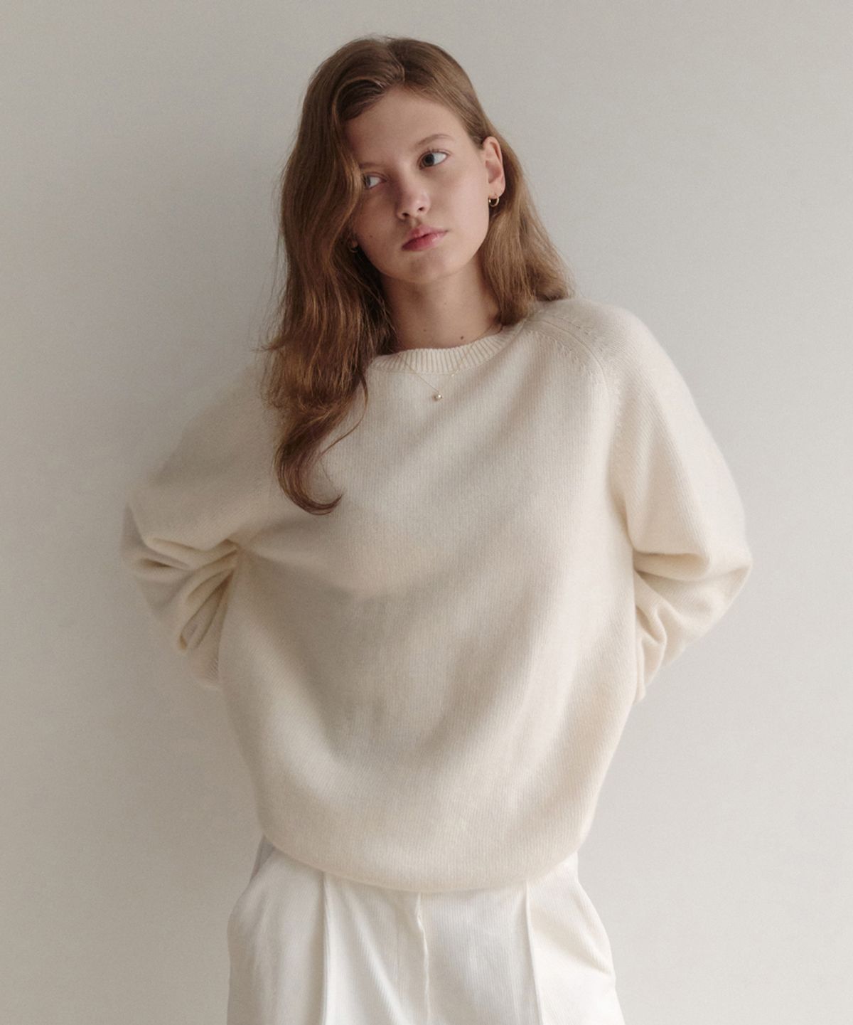르나브(LENAV) esy cashmere round knit (아이보리)