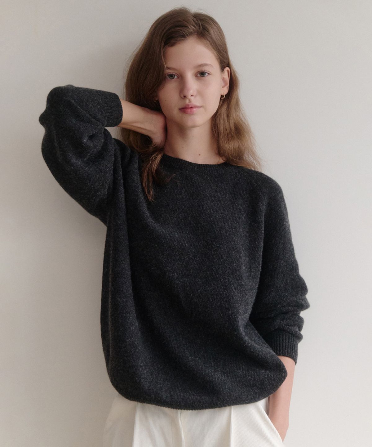 르나브(LENAV) esy cashmere round knit (차콜)