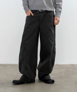 피그먼트 워시드 커브드 와이드팬츠_차콜