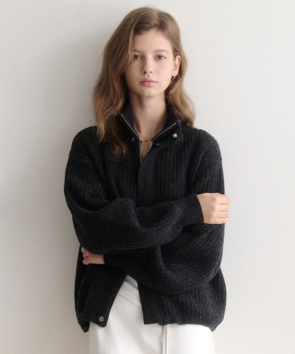 르나브(LENAV) esy cashmere half knit zip up (차콜)