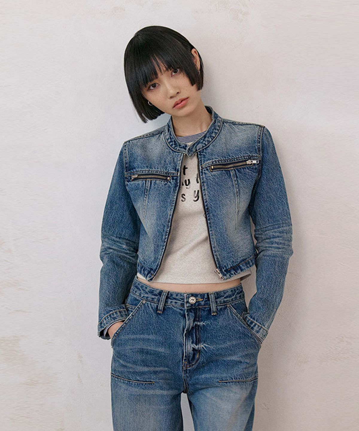 노 엑스트라 터치(NO EXTRA TOUCH) Dirty Embossed Distressed Zipped Denim Jacket (Mid Blue) / 26SPJK000MB