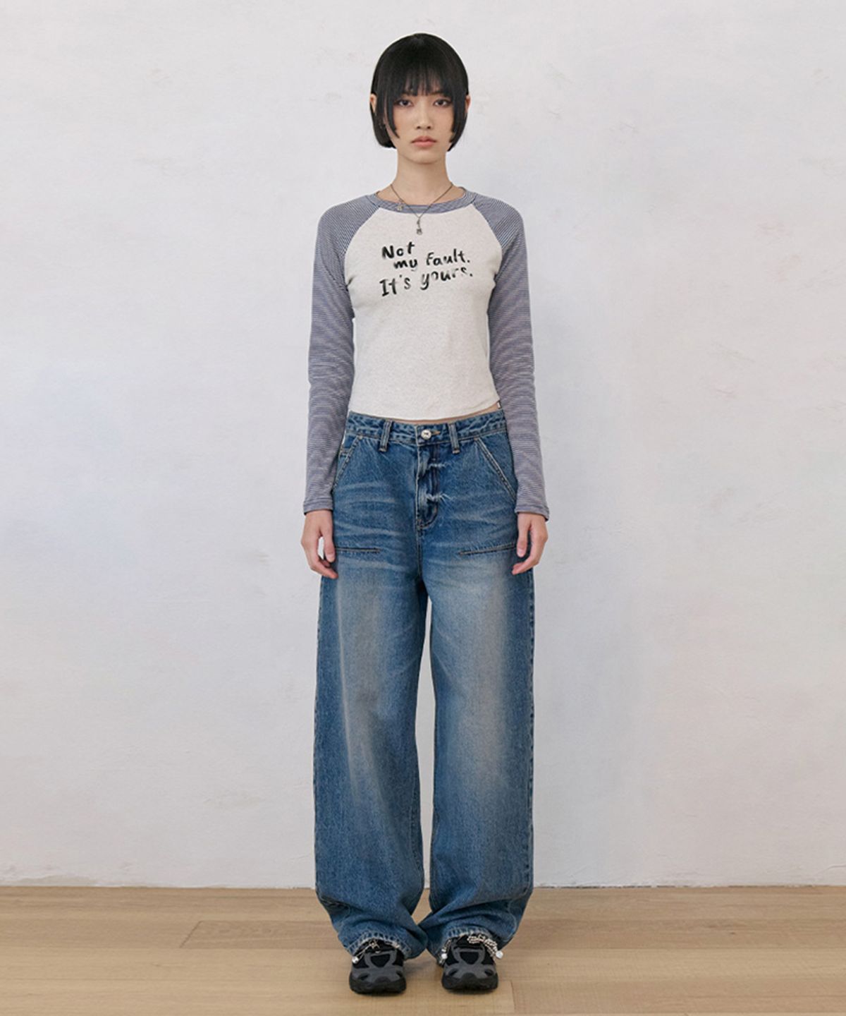 노 엑스트라 터치(NO EXTRA TOUCH) Dart Wide Denim Pants (Mid Blue)_26SPPT004MB