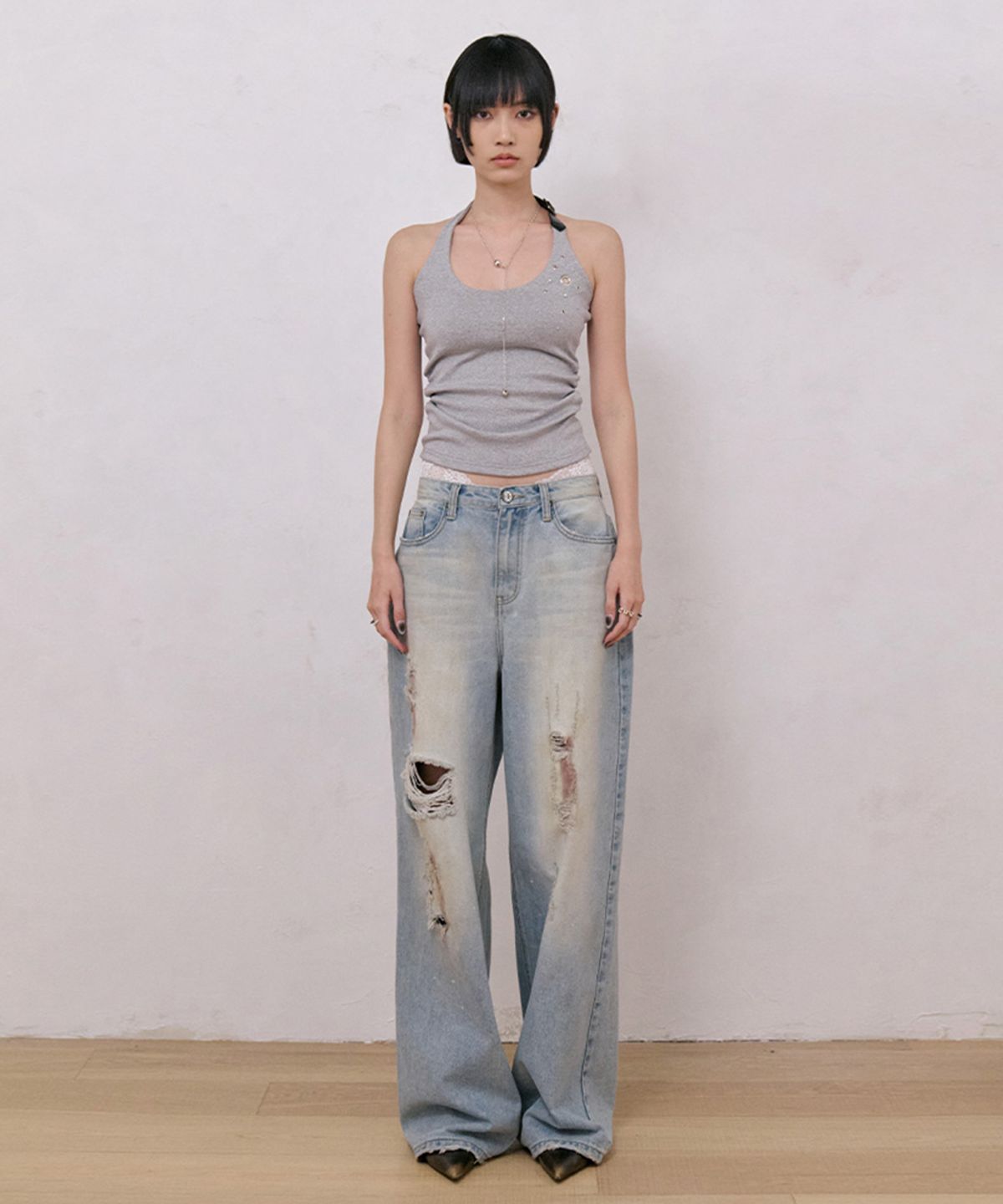 노 엑스트라 터치(NO EXTRA TOUCH) Vintage Dirty Distressed Denim Pants (Light Blue) / 26SPPT005LB