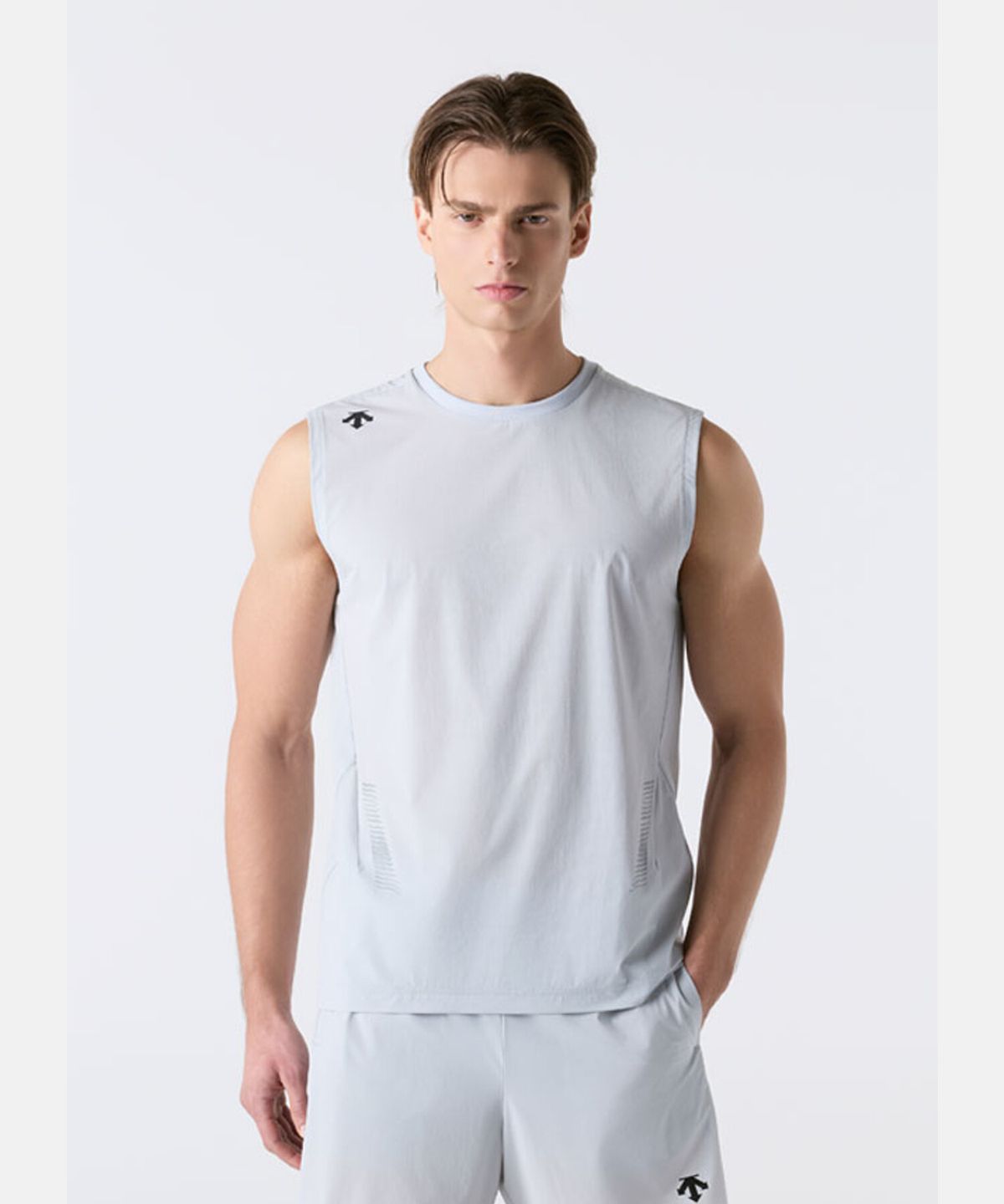 데상트(DESCENTE) 러닝 에어글라이더 경량 슬리브리스 그레이 SR223RST41