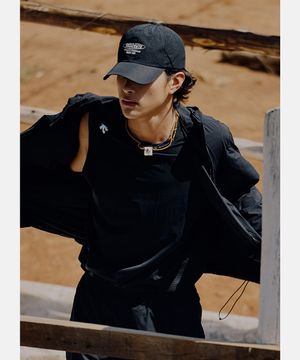 [홍태준 착용] 러닝 에어글라이더 경량 슬리브리스 블랙 SR223RST41