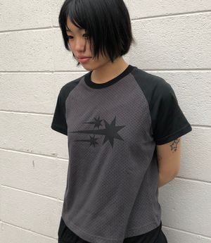 3STAR DOT RAGLAN CROP TEE_BLACK(NG2GMFT533A)