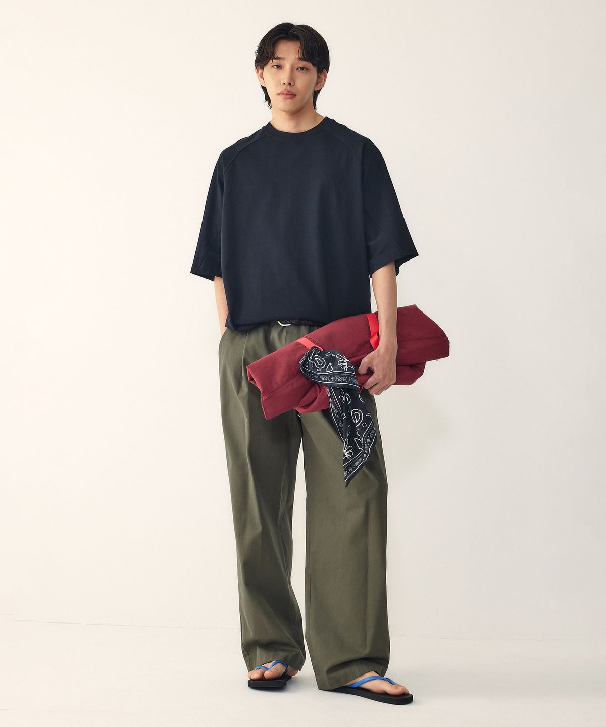 스튜디오 톰보이(STUDIO TOMBOY) [MEN] 원턱 와이드 치노 팬츠_카키 9156231214