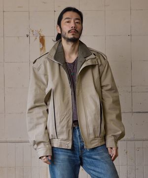 배색 절개 자켓 베이지