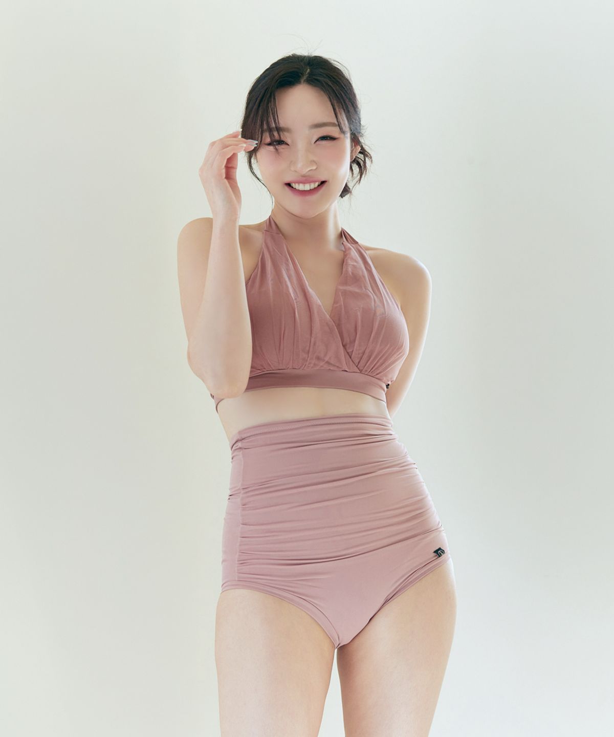 포리즈(PORRIZ) [SET] [리시안셔스_밀크로즈] 홀터넥 셔링 하이웨스트