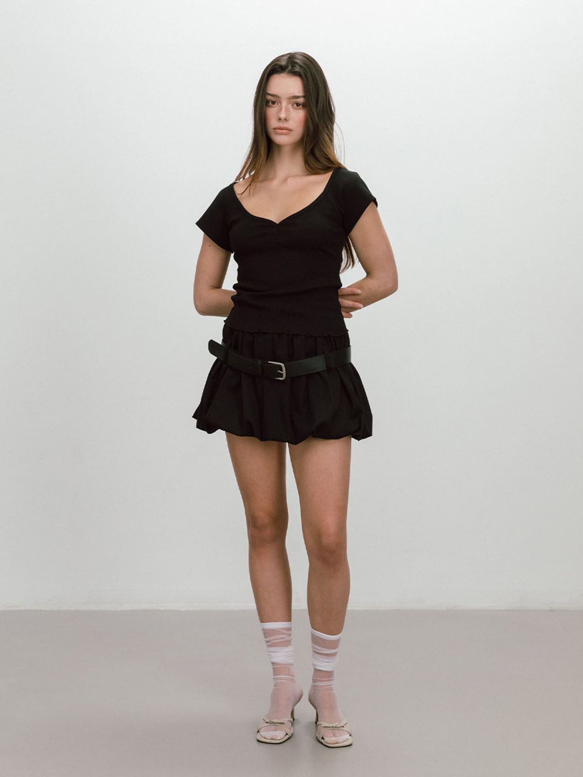 모이페어(MOIFAIRE) BELTED BALLOON SKIRT / BLACK
