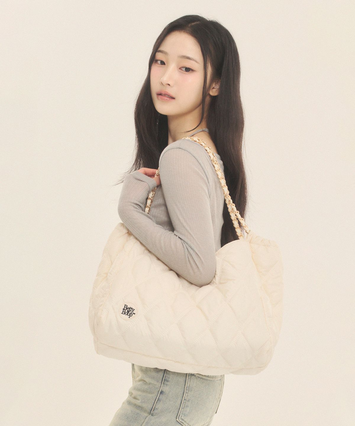 캔버스(CNVS) 베티붑 퀄팅 체인 숄더백_아이보리