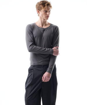 코어 스킨 스쿱넥 티셔츠 차콜