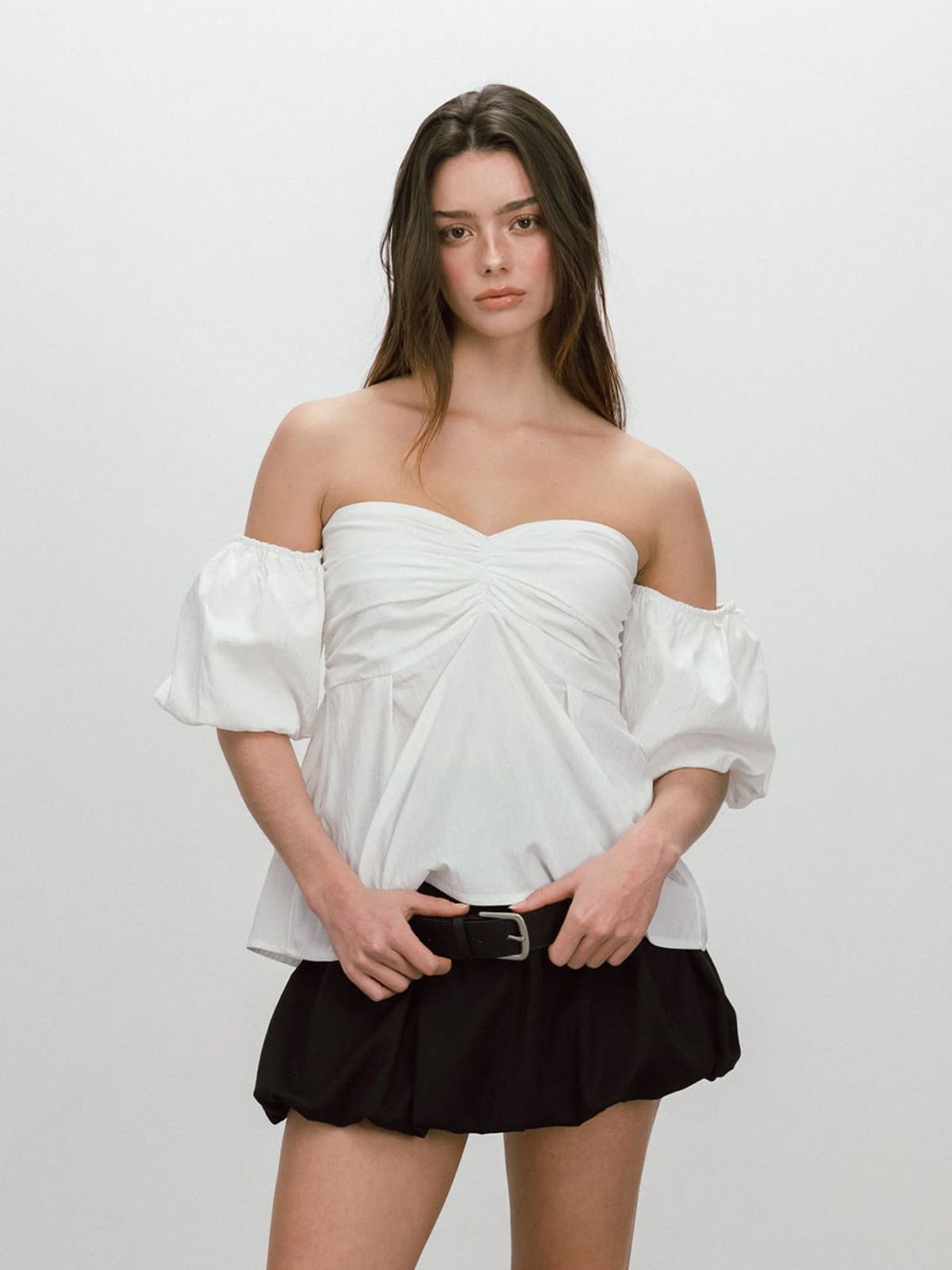 모이페어(MOIFAIRE) PUFF SHIRRING BLOUSE / WHITE