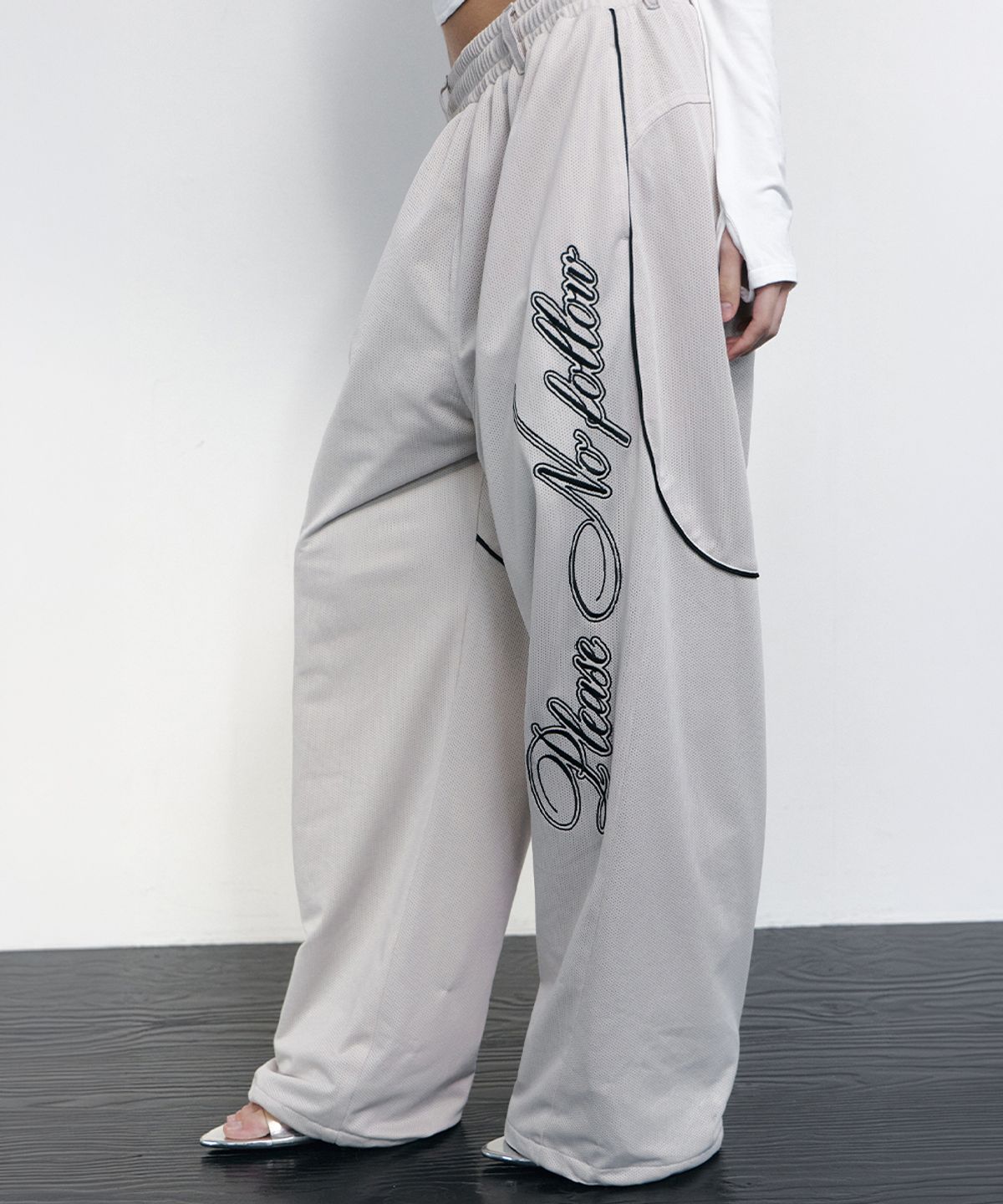 플리즈노팔로우(PLEASENOFOLLOW) Dolly Reversible Pants (Beige)