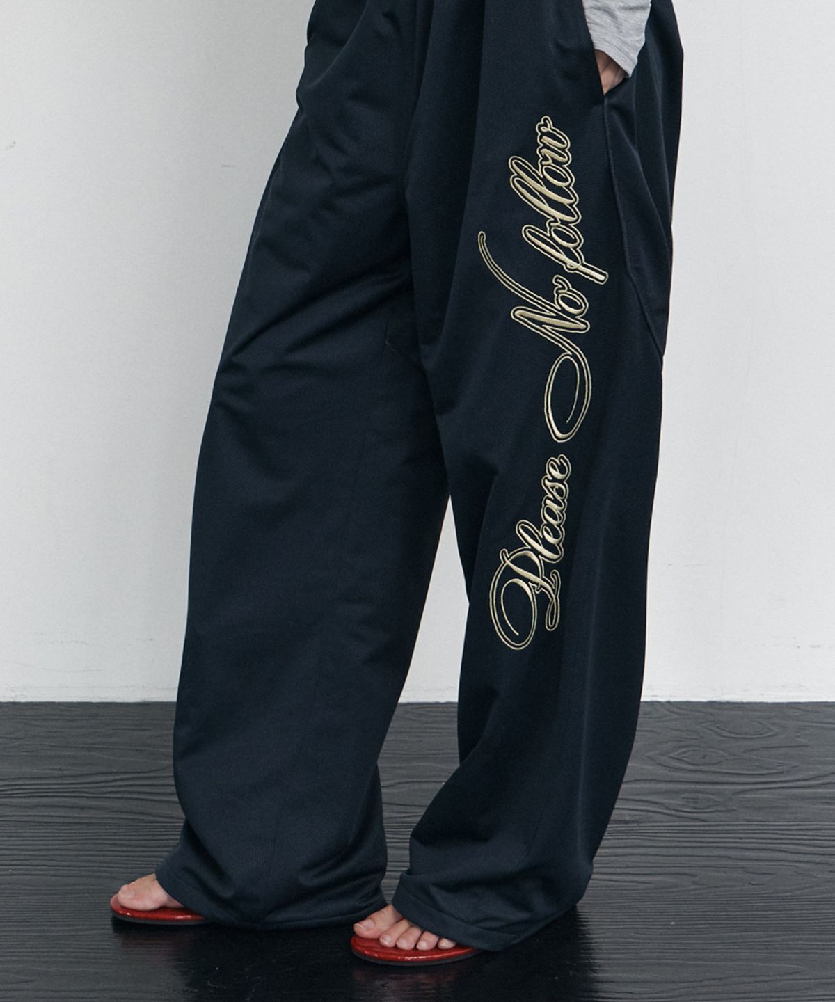 플리즈노팔로우(PLEASENOFOLLOW) Dolly Reversible Pants (Navy)