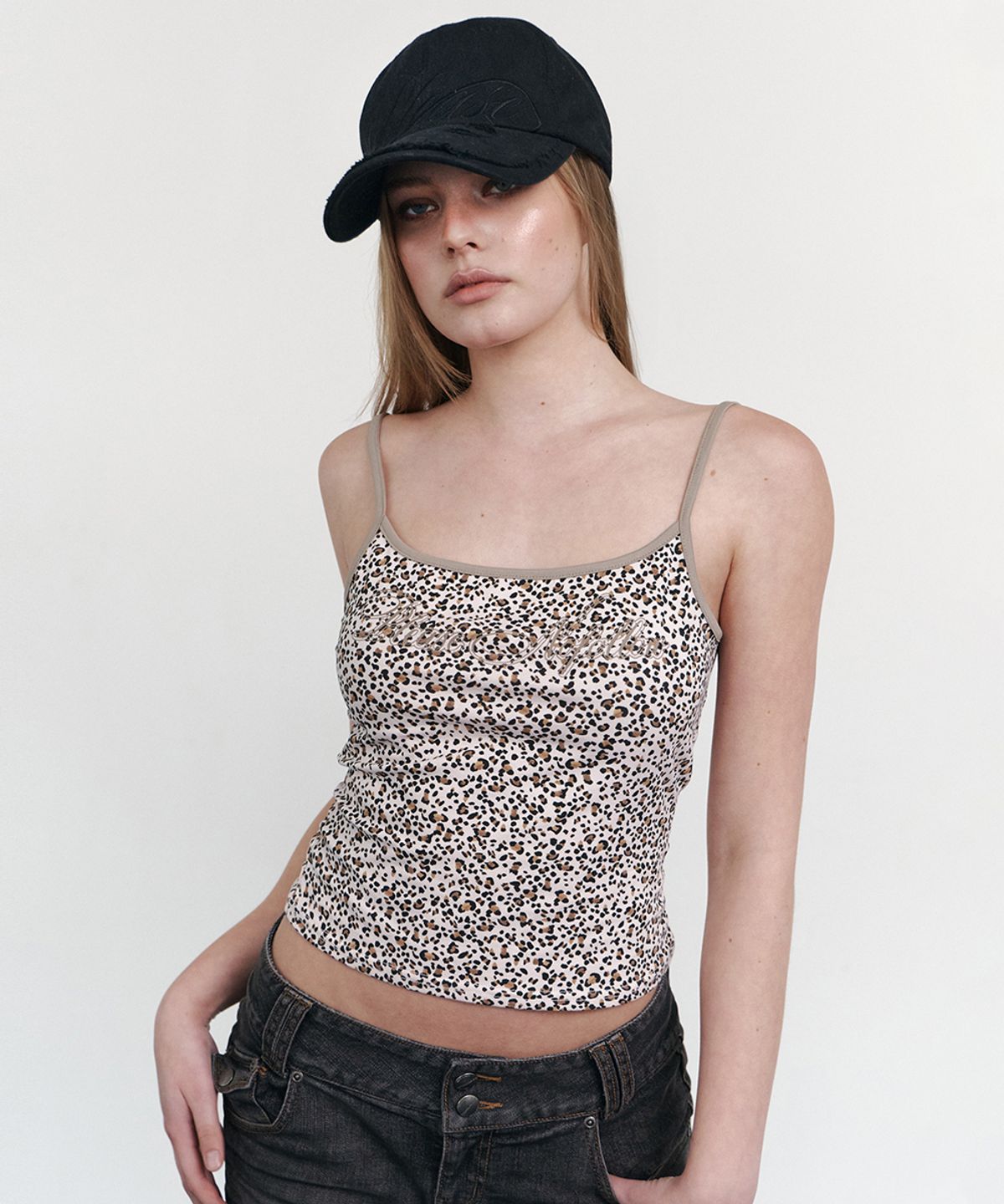 플리즈노팔로우(PLEASENOFOLLOW) Kiki Leopard Sleeveless Top (Baby Pink)
