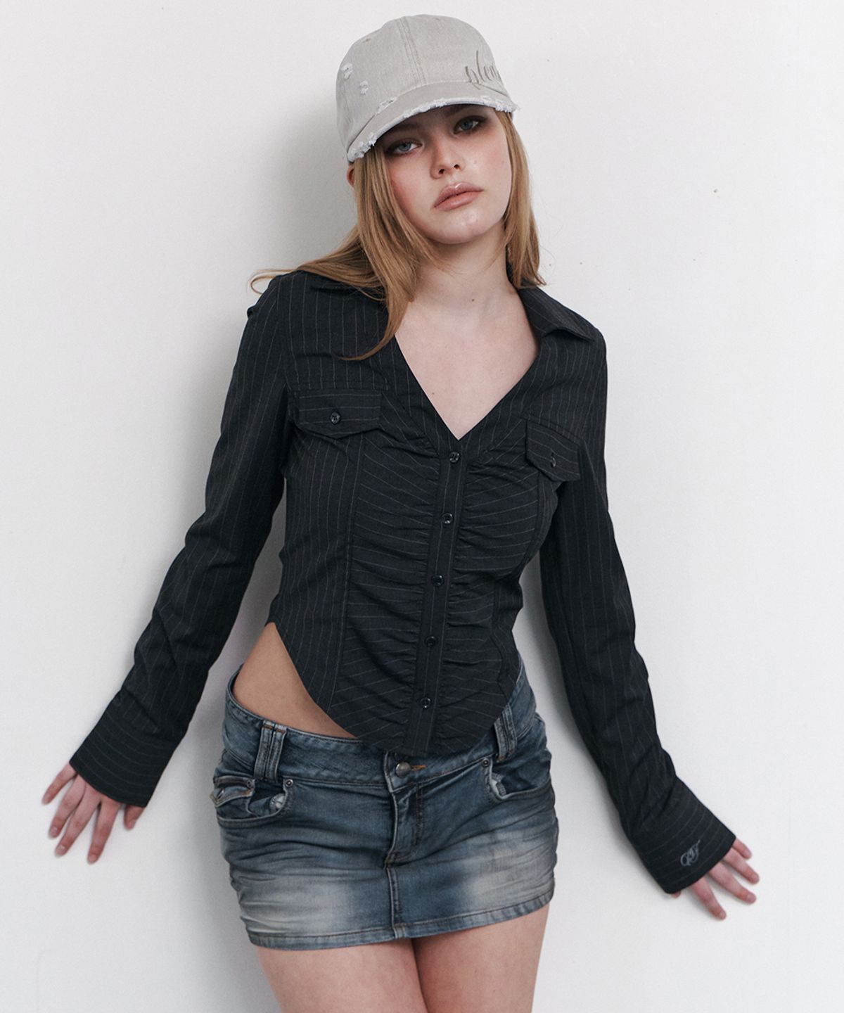 플리즈노팔로우(PLEASENOFOLLOW) Kayla Shirring Shirt Top (Charcoal)