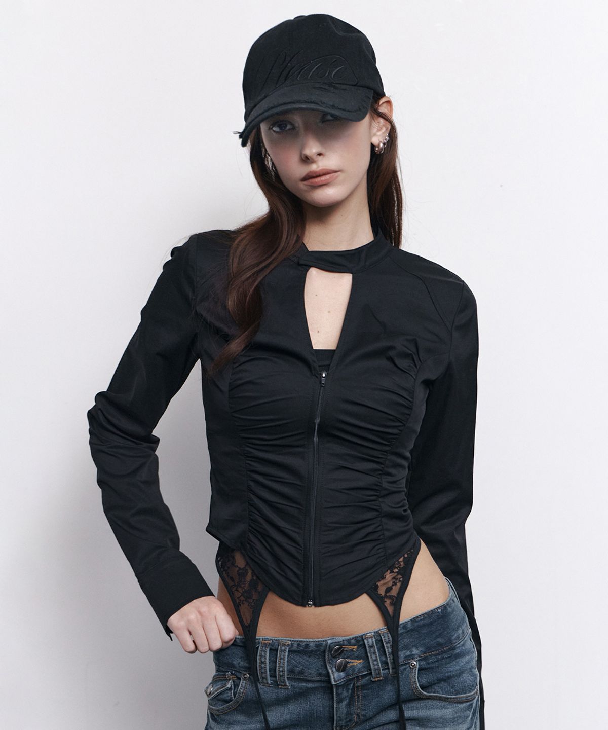 플리즈노팔로우(PLEASENOFOLLOW) Delphine Shirring Zip up Shirt (Black)