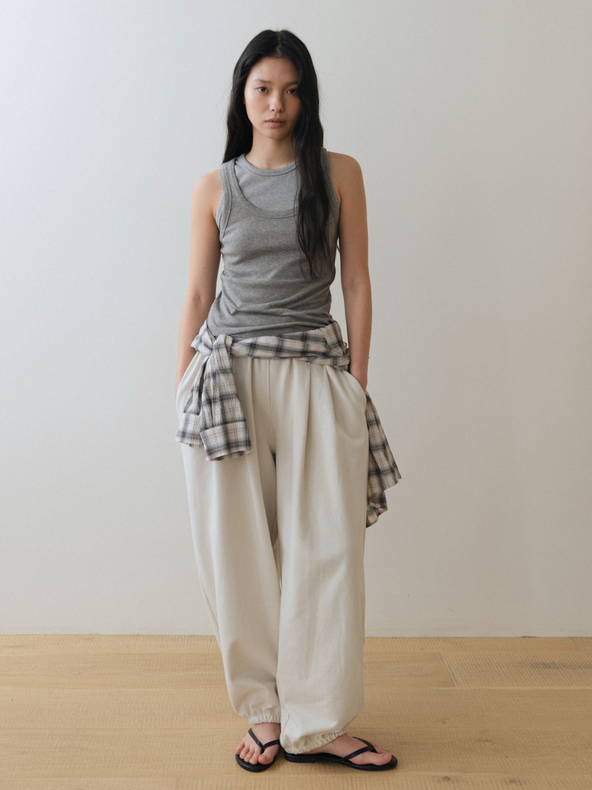 어나우트(UNNOUT) TERRY BALLON PANTS CREAM