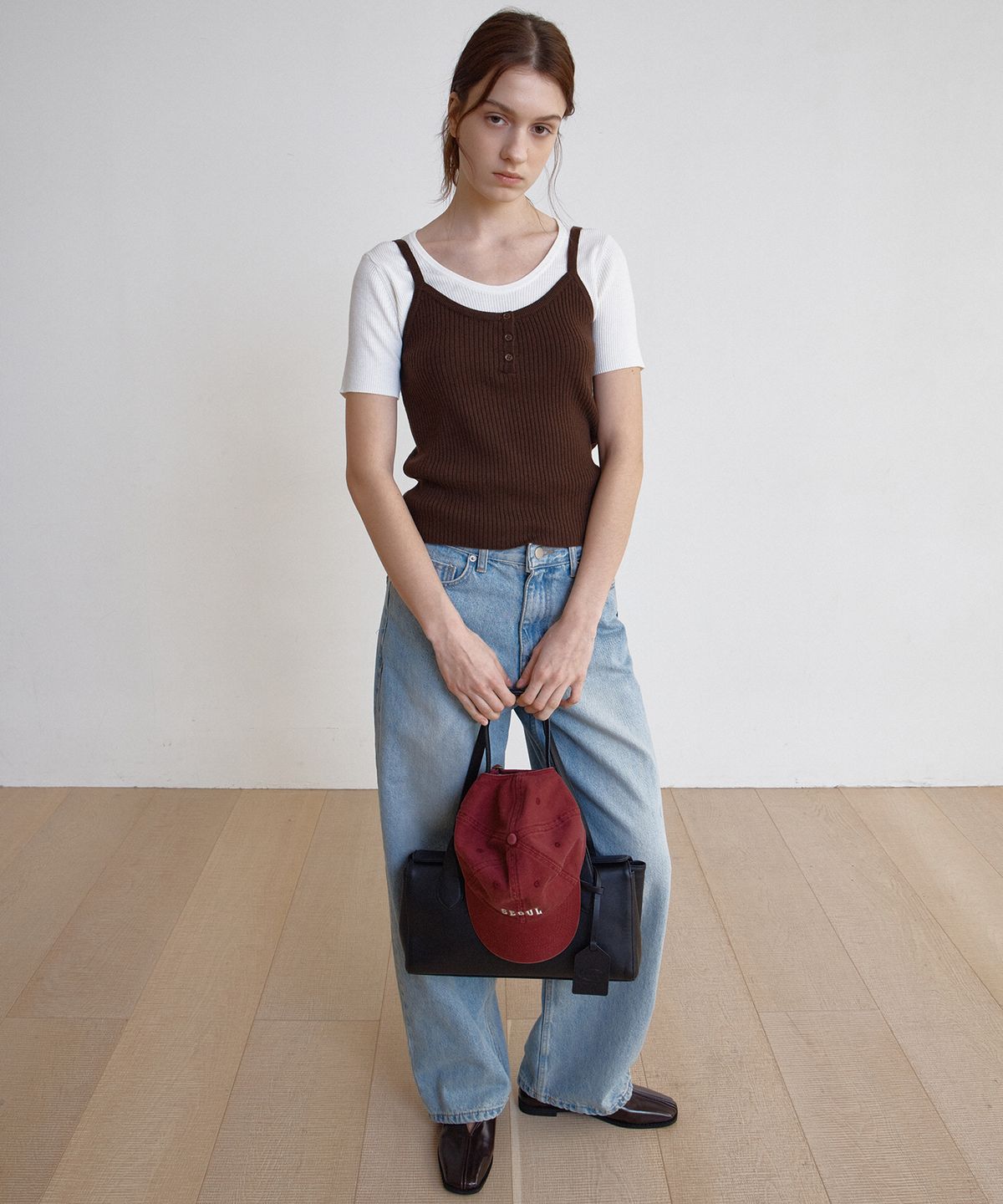 벗튼(BUT'TON) Slik Button Sleeveless Knit (Brown)