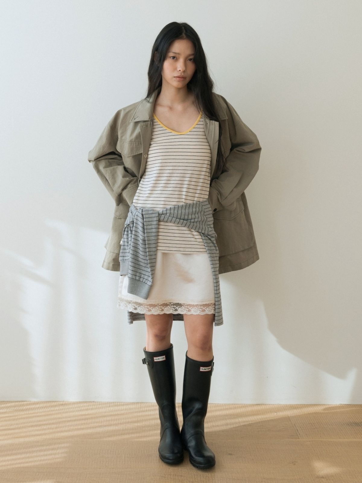 어나우트(UNNOUT) SILKY LINGERIE SKIRT CREAM