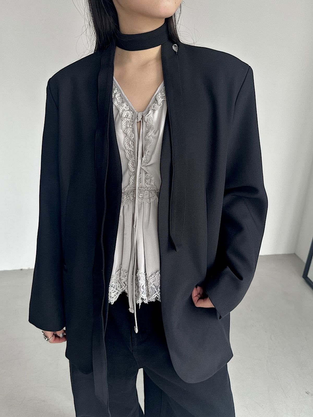 아포엠(APOEM) Tie Detail Blazer - 2colors