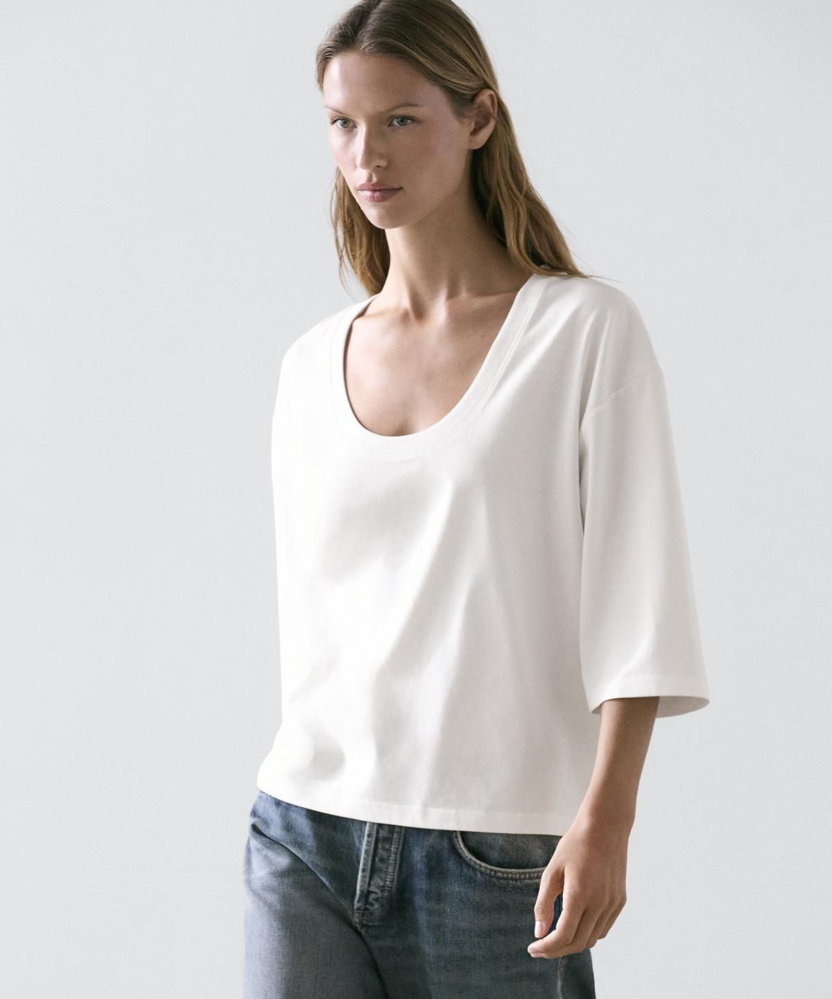 마시모두띠(MASSIMO DUTTI) 100% 코튼 라운드넥 티셔츠