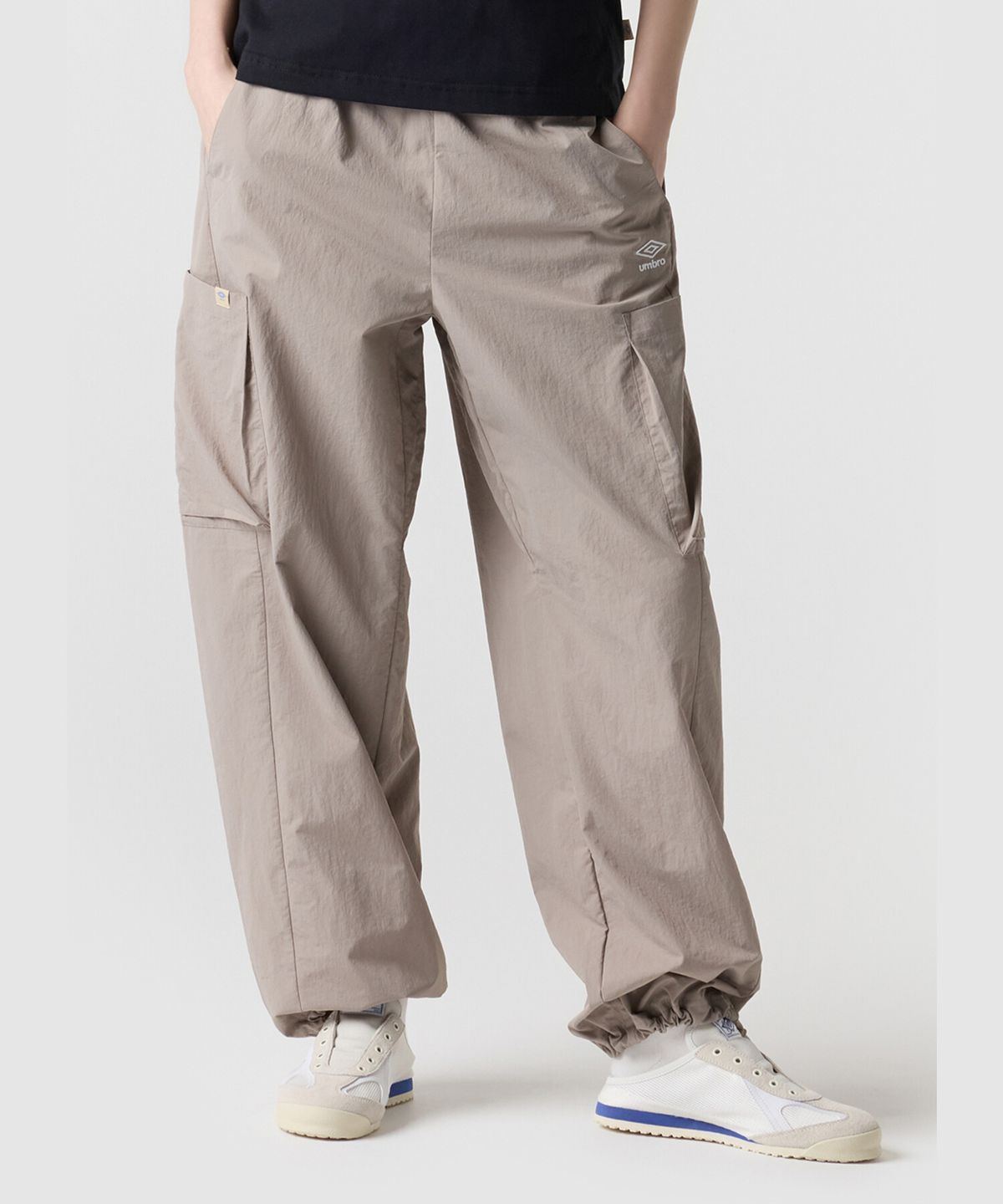 엄브로(UMBRO) 하이웨이 와이드 조거 2WAY 카고 팬츠 베이지 UR221CPT41