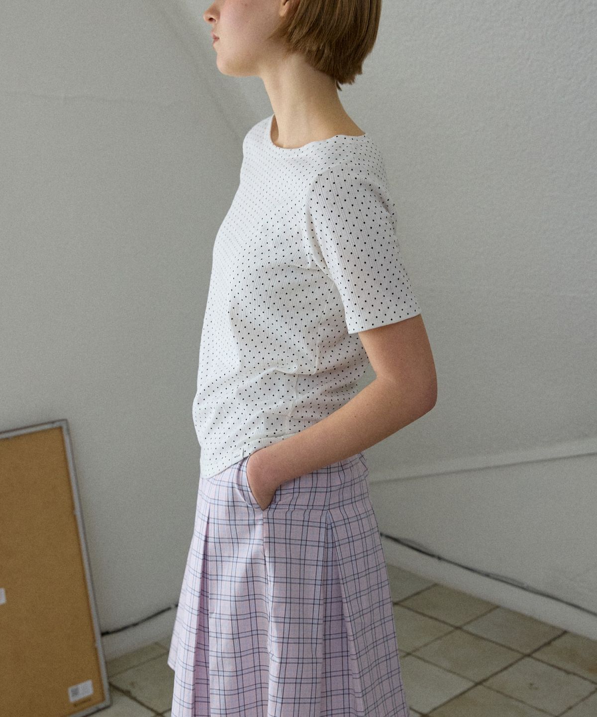 위오이(WIOE) Mini Dot Boat-Neck Top_White
