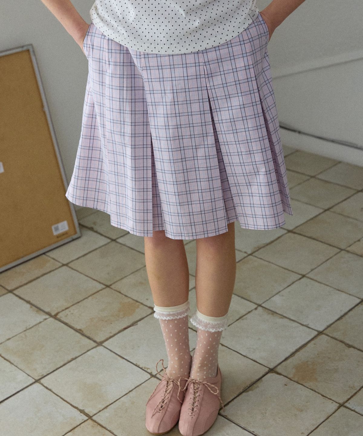 위오이(WIOE) Berry Mix Check Pleated Skirt_Pink