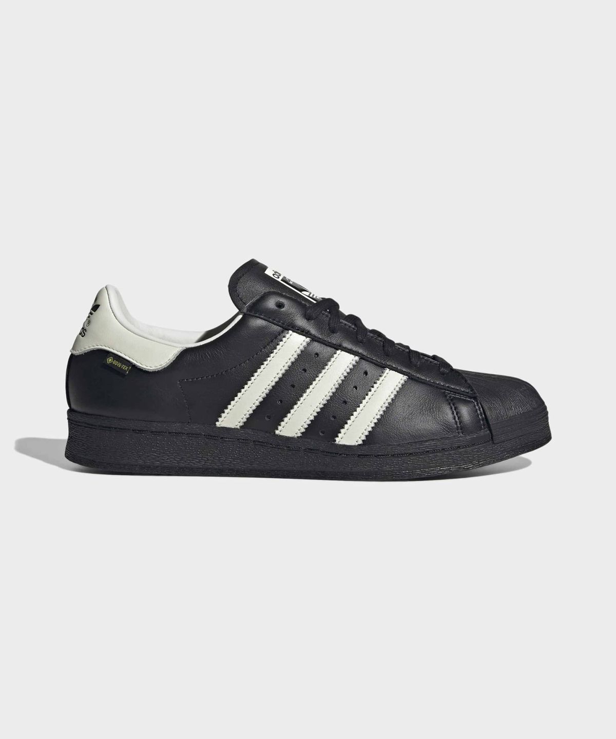 아디다스(ADIDAS) 슈퍼스타 82 고어텍스 - 블랙:화이트 / KI7819