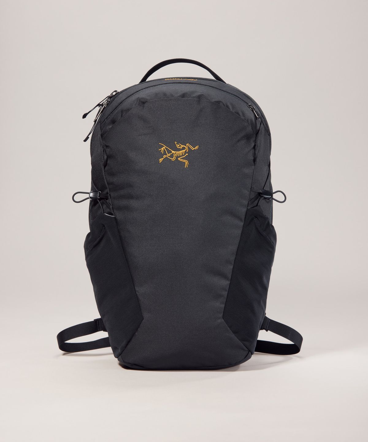 아크테릭스(ARCTERYX) 맨티스 16 백팩 - BLACK / ABQSU10636