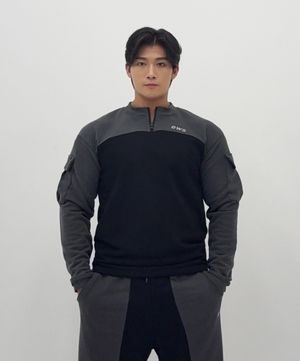 배색 아노락 맨투맨