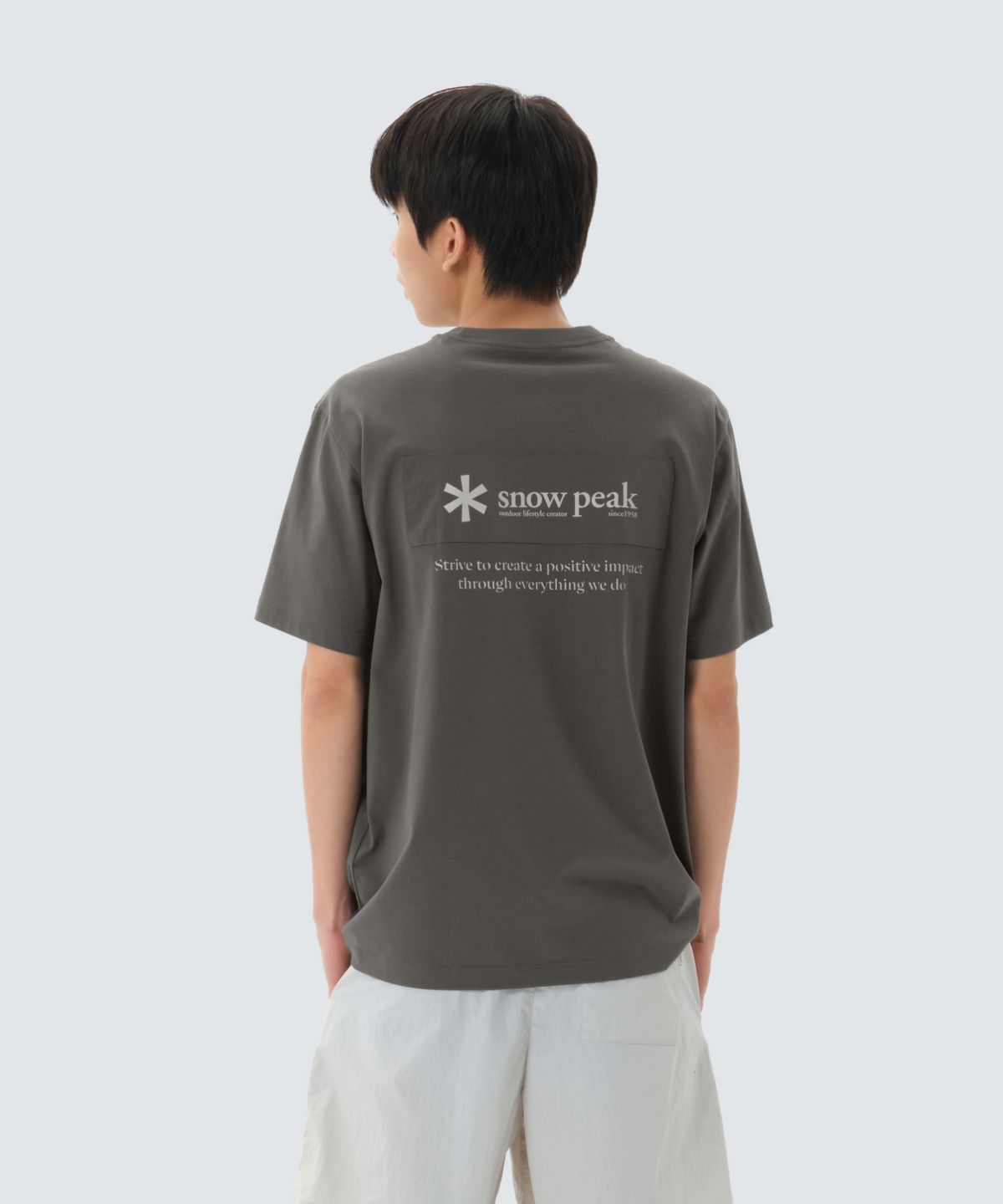 스노우피크 어패럴(SNOWPEAK APPAREL) 에어로쿨 우븐 패치 반팔 티셔츠 (S26MUFTS24) Dark Khaki