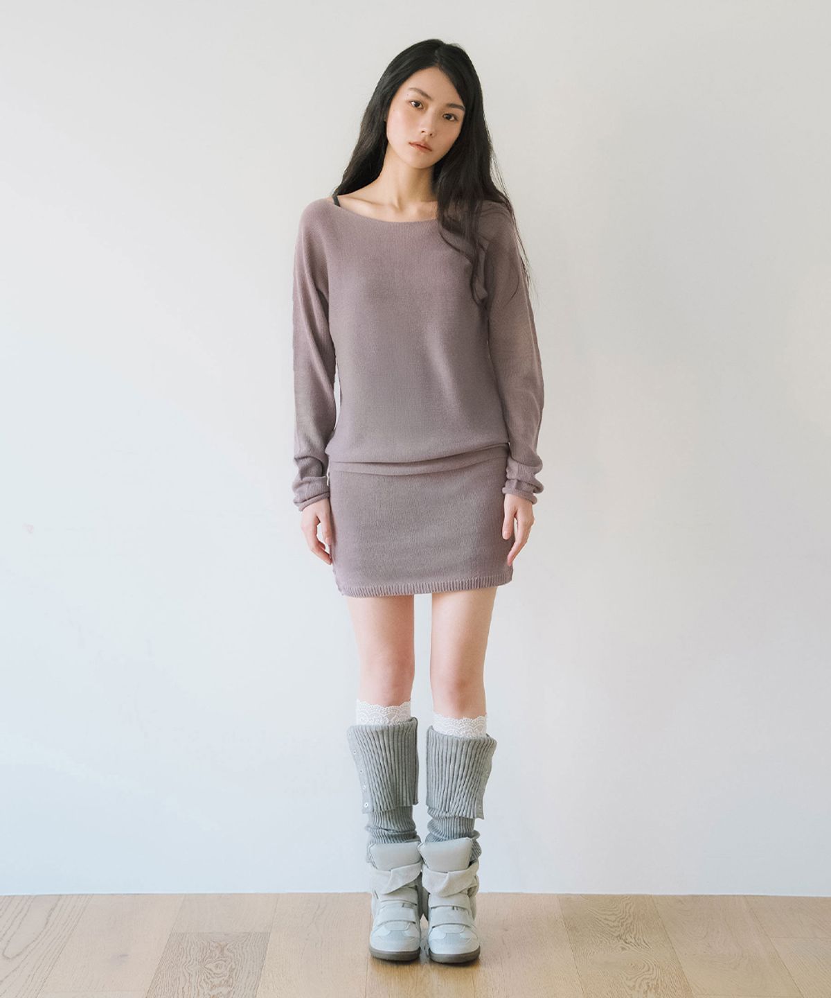 이어닝(YEARNING) SIDE BUTTON CURVED KNIT DRESS, DUST PINK