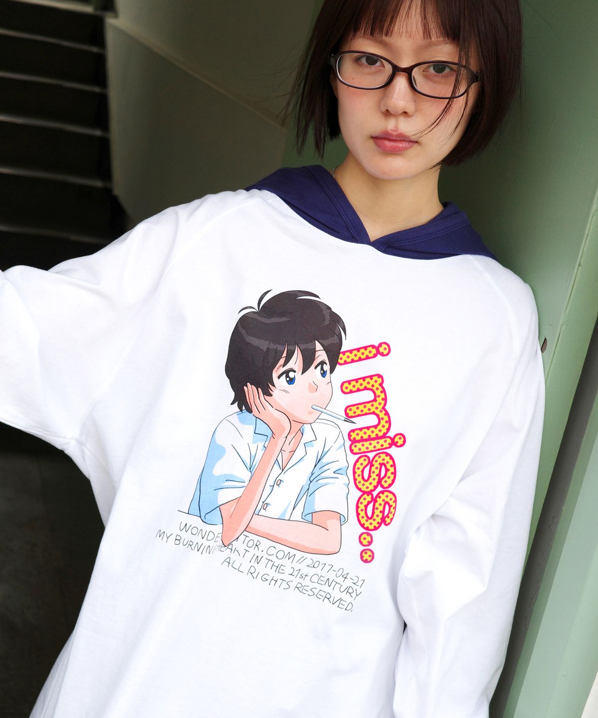 원더비지터(WONDERVISITOR) I MISS Raglan Hooded-T [White]