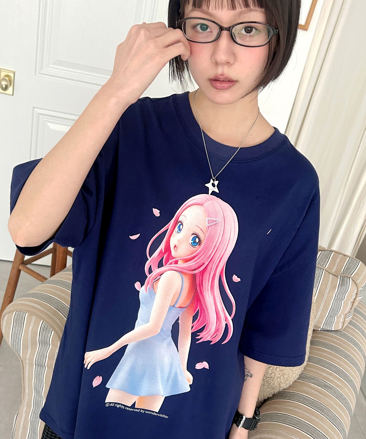 원더비지터(WONDERVISITOR) 3D HEESU Overfit T-shirt [Navy]