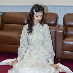 DD_Peplum floral smocked shirt_IVORY