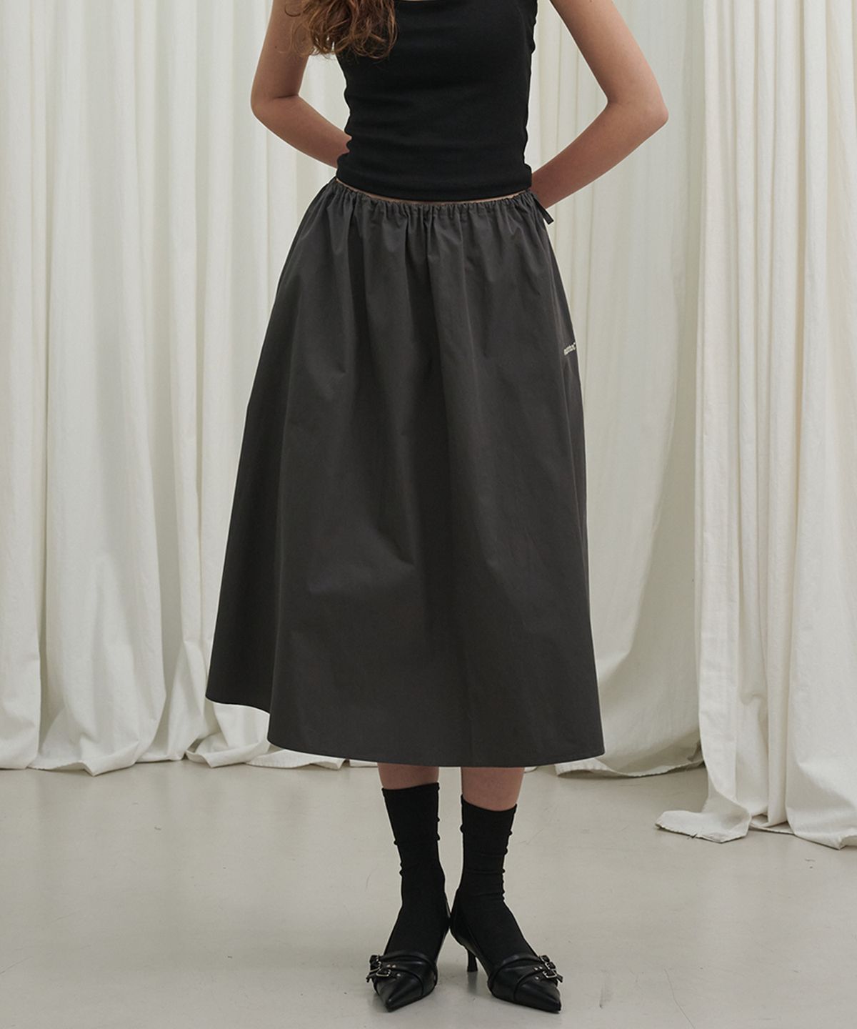 마롯(MARROT) Cotton String Midi Skirt_Charccoal