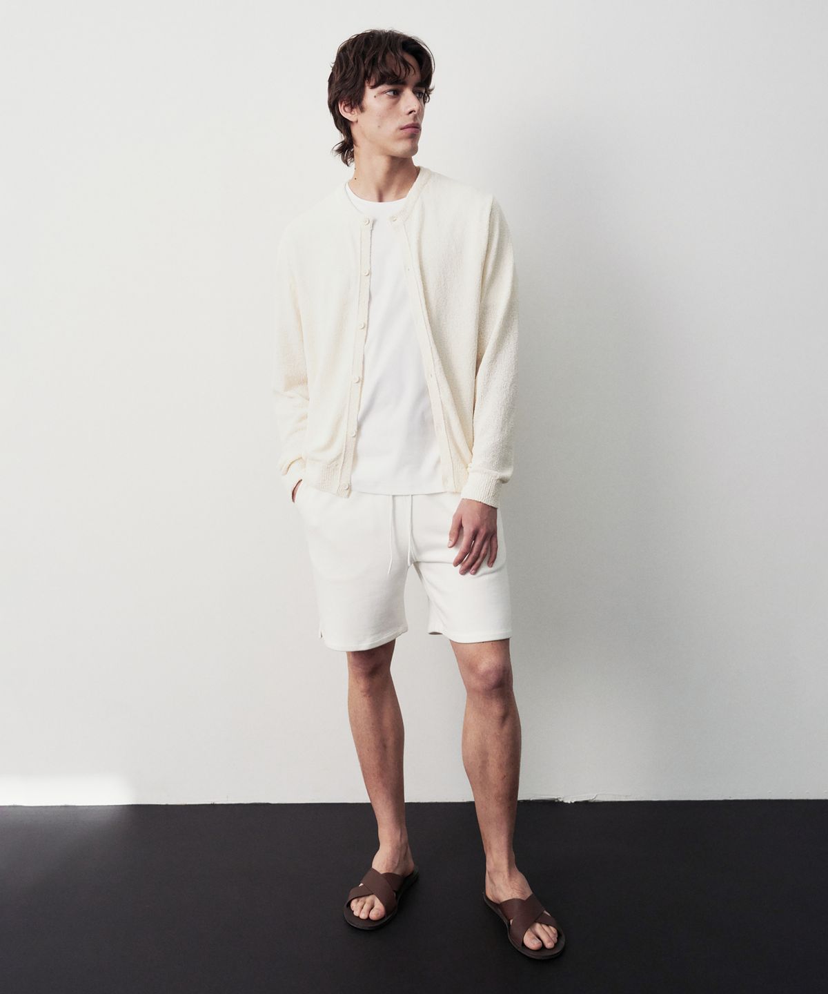 제이리움(JRIUM) 레오 드로스트링 쇼츠 화이트