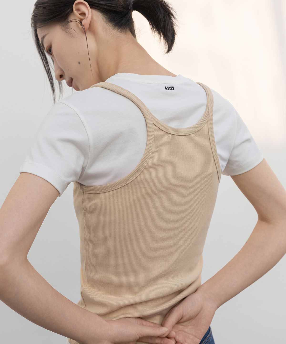 논앤논(NON AND NON) DEEP U-NECK RIBBED SLIM SLEEVELESS_N6SKN0402