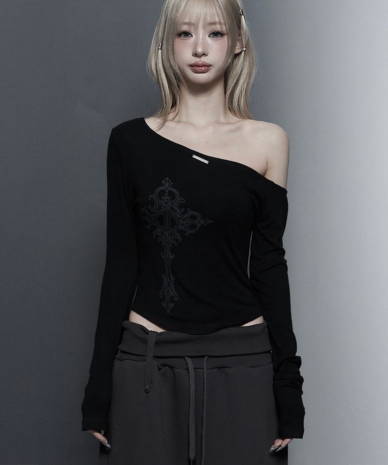 Lettering Printing One-Shoulder Long Sleeve Top (Black)