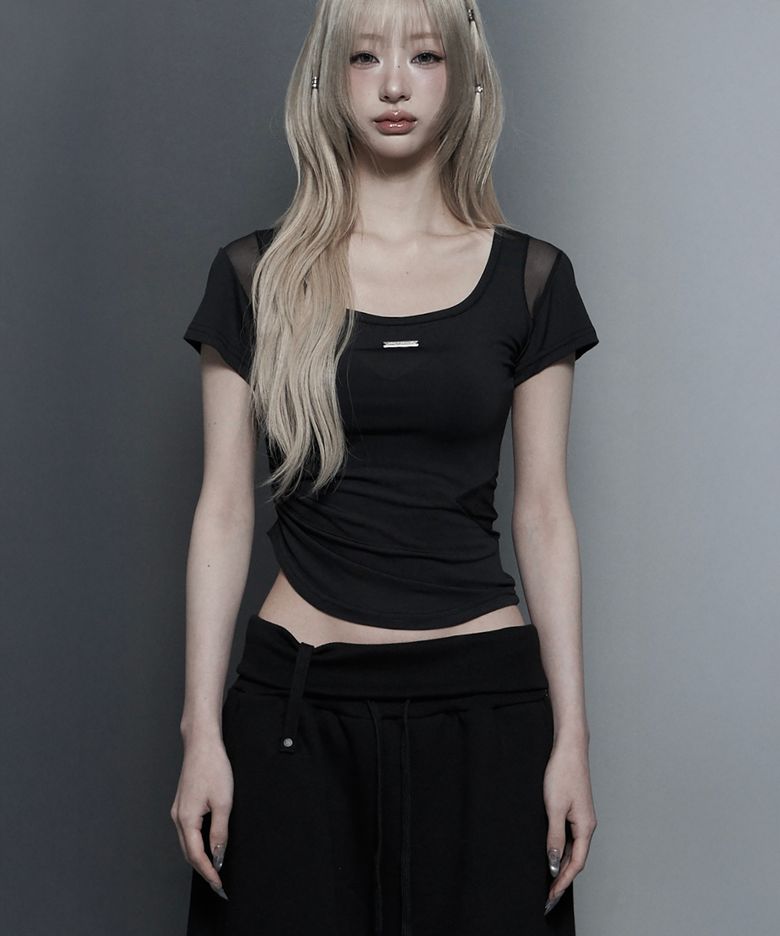Modern Square Shirring Tee (Black)
