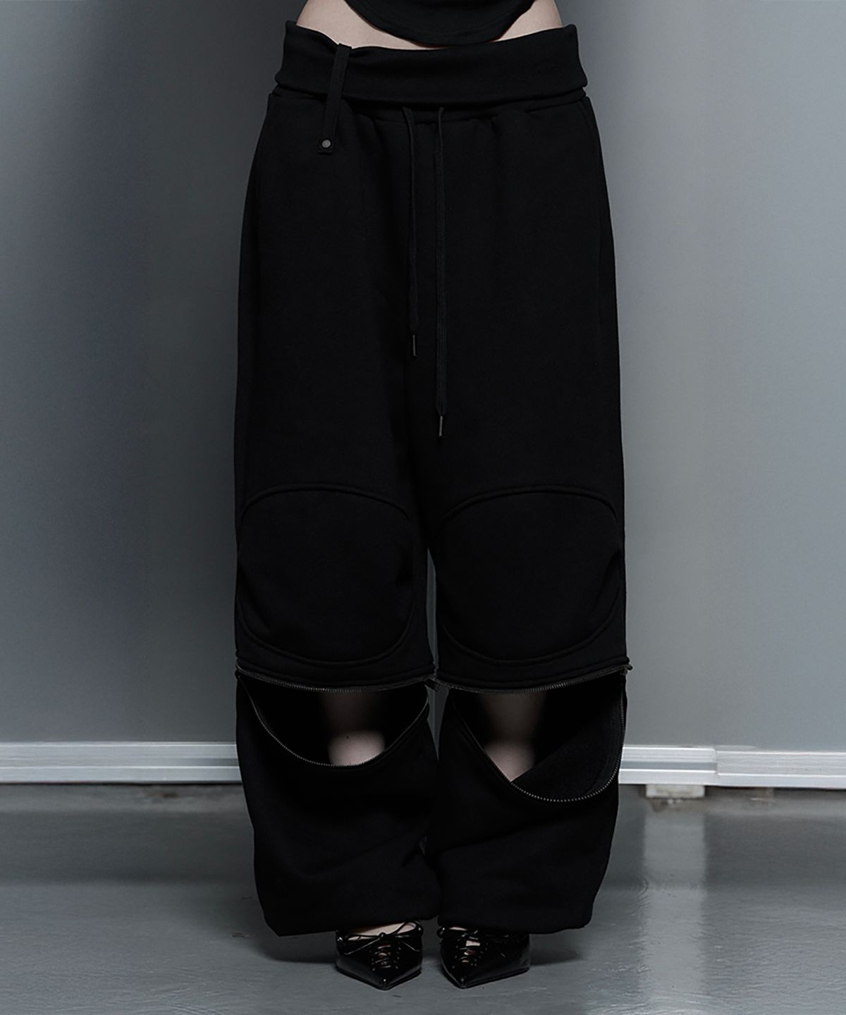 에트오소메(ETRE AU SOMMET) Zipper 2-Way Double Knee Bermuda Wide Pants (Black)