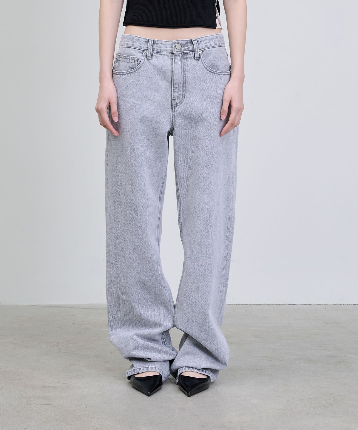 더애틋(THE AÉTUT) Low-Rise Straight Denim Pants_Grey