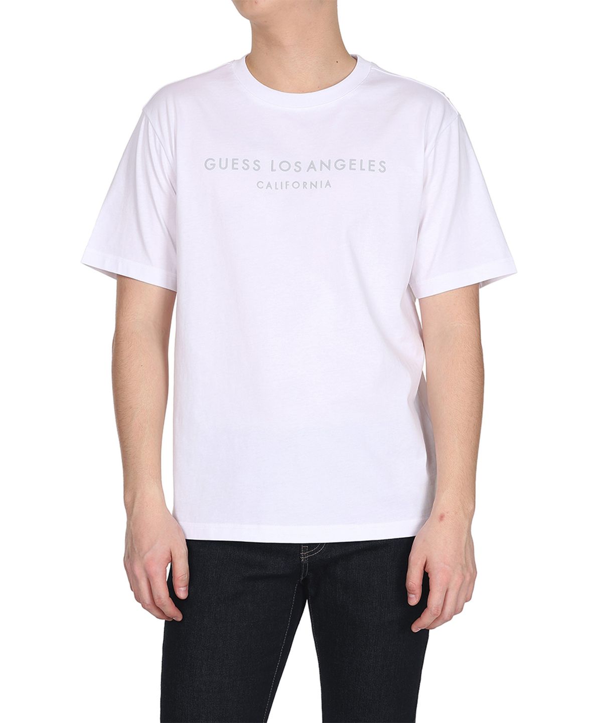 게스(GUESS) 2color 남성 커팅 일자로고 세미오버핏 크루넥 반팔티 KP2K04C2