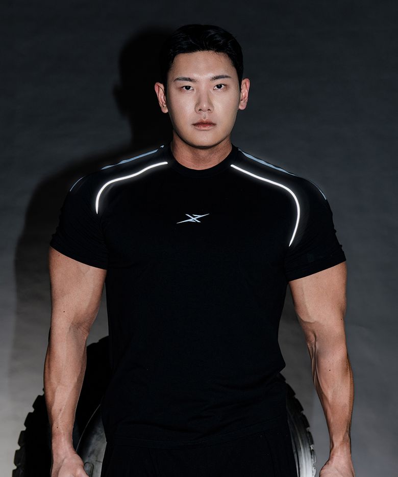 리플렉티브 사커 헤비메쉬 머슬핏 티셔츠